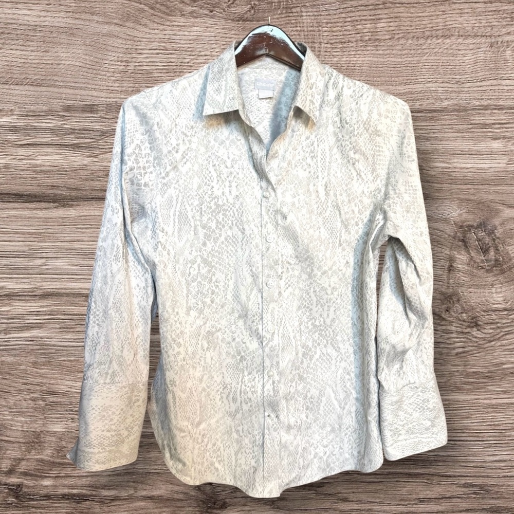 Chico’s No Iron Coolmax All Seasons Stretch Snakeskin Blouse 1 Medium (8)